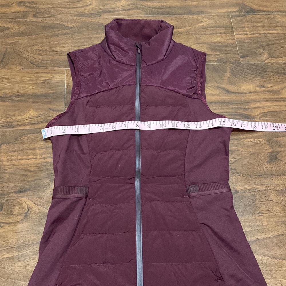 Lululemon Down For It All Vest Dark Adobe Size 4 - Picture 6 of 10